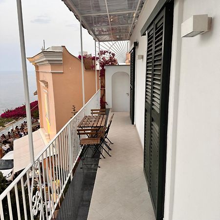 Queen View Apartment - No Kitchen Positano Exterior foto