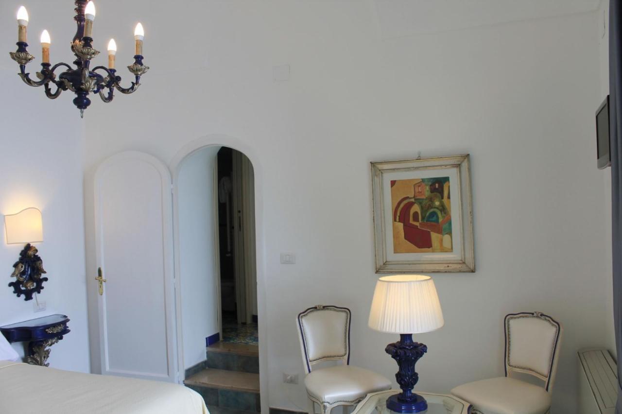 Queen View Apartment - No Kitchen Positano Exterior foto