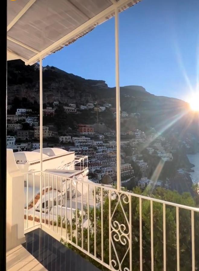 Queen View Apartment - No Kitchen Positano Exterior foto