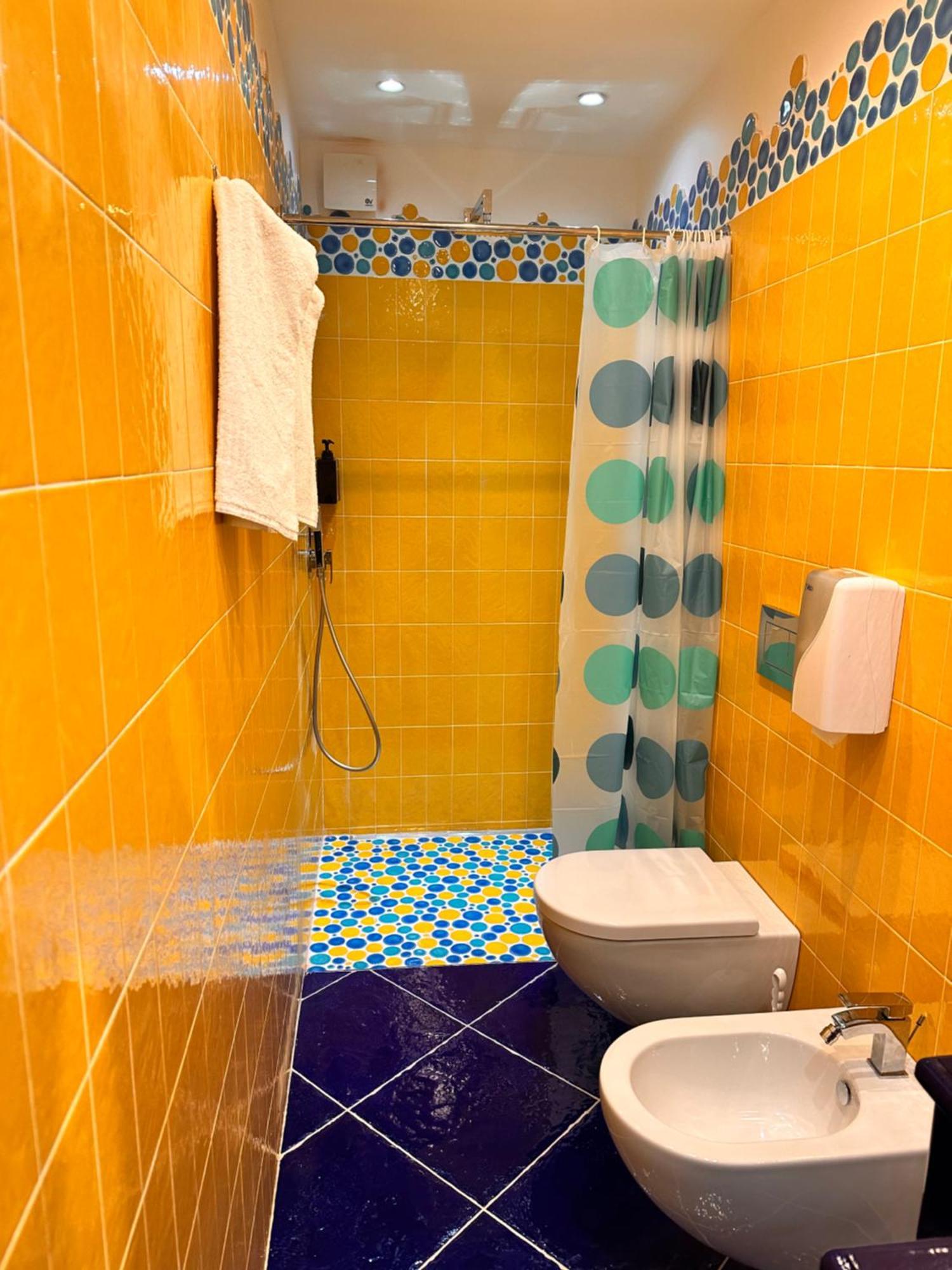 Queen View Apartment - No Kitchen Positano Exterior foto